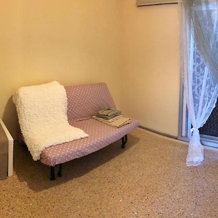 Blue Air Apartment 1Minute From Sea, 15 Min From The Airport Artemis City Center Exteriör bild