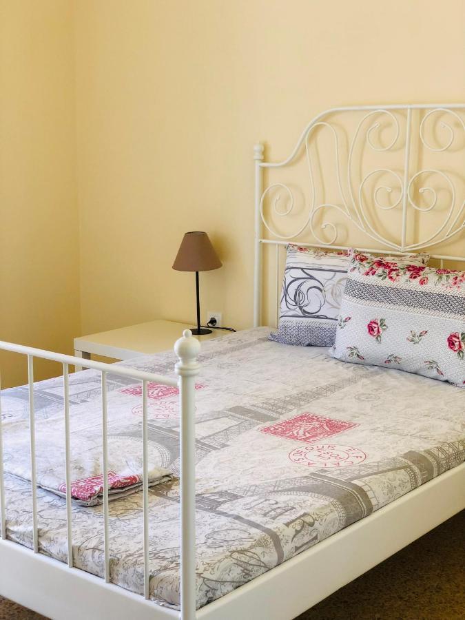 Blue Air Apartment 1Minute From Sea, 15 Min From The Airport Artemis City Center Exteriör bild